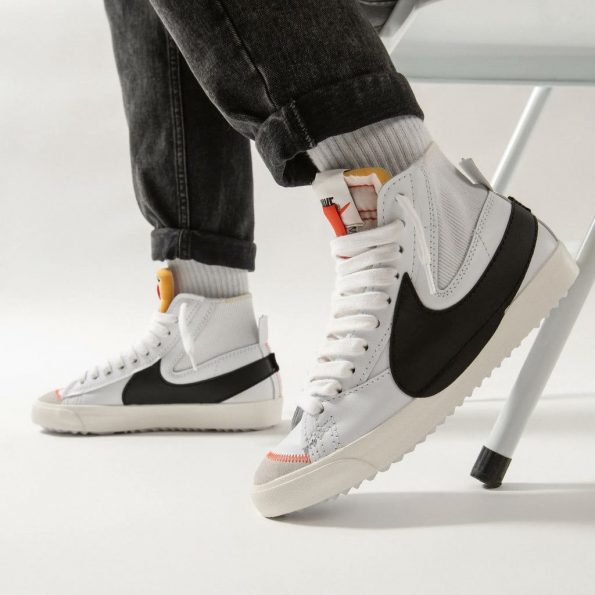 NIKE BLAZER MID 77 JUMBO - Image 2
