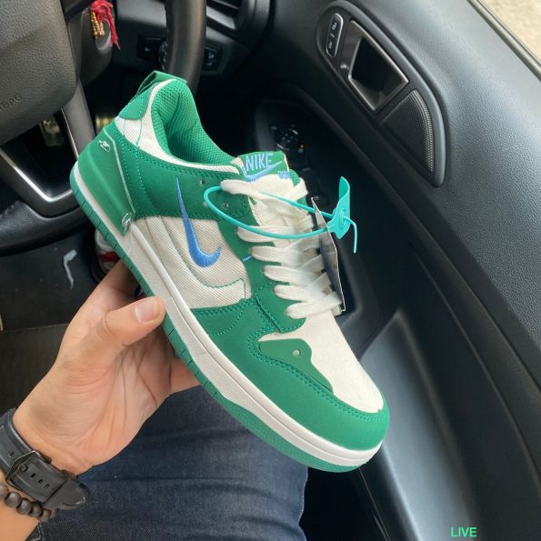 NIKE DUNK DISRUPT