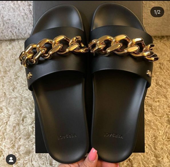 VERSACE SLIDE 7a Quality Replicas are the first copy products such as copycats shoes, watches, clothing, bags, and electronics.