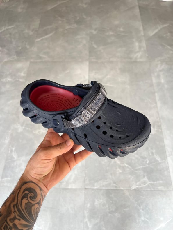 Crocs echo clogs