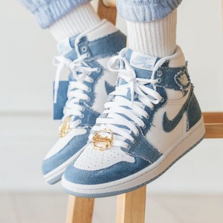 AIR  RETRO  1