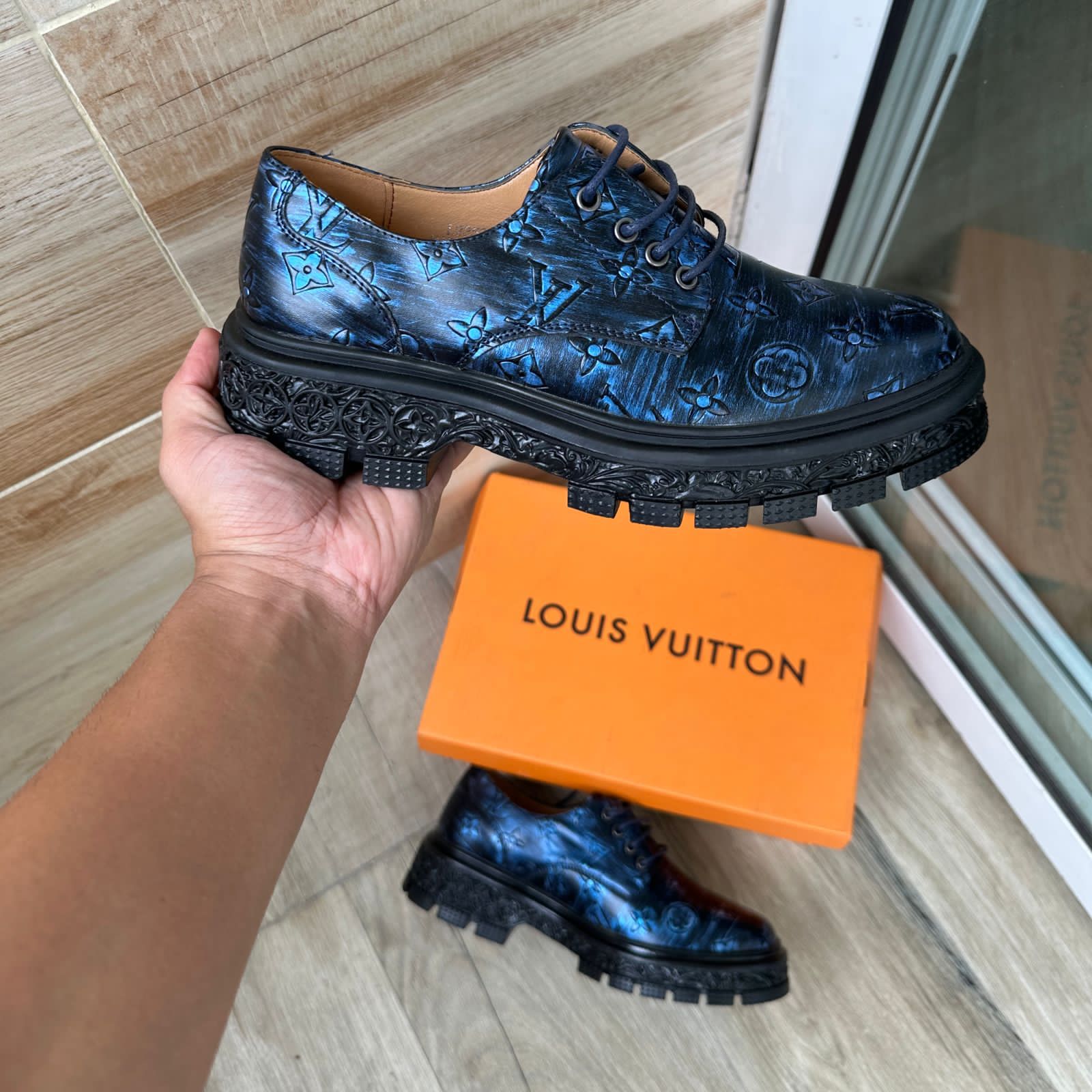 VUITTON CASUAL BRITISH STYLE