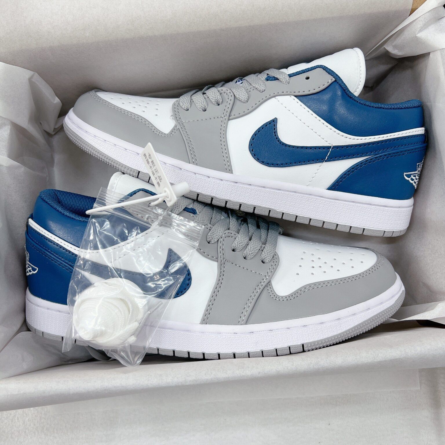 JORDAN CUT LOW