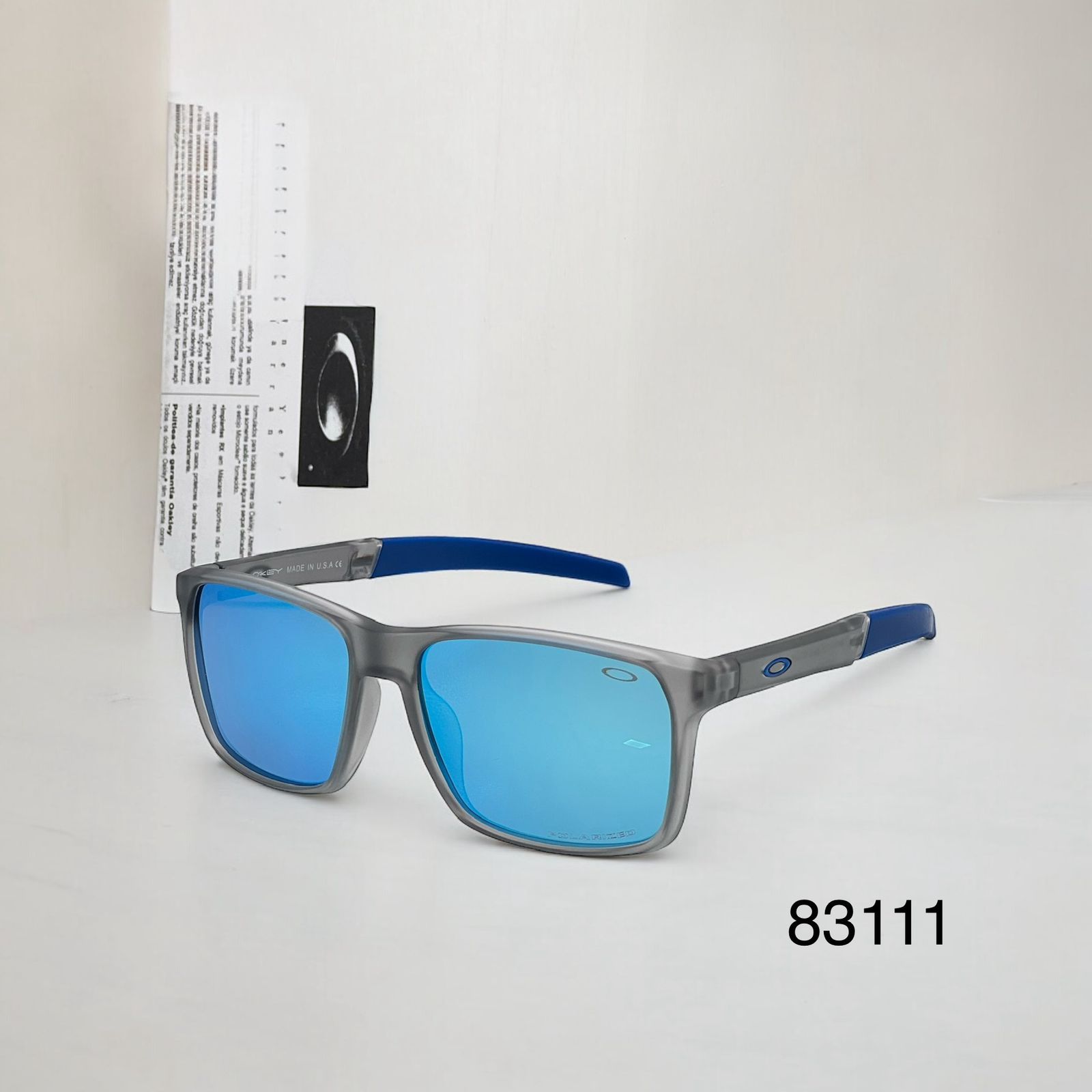 OAKLEY