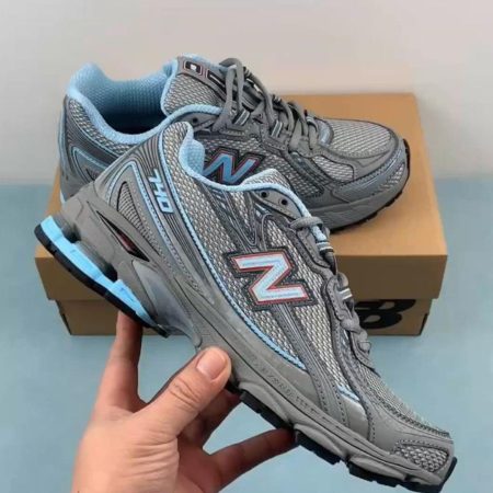 NEW BALANCE 740