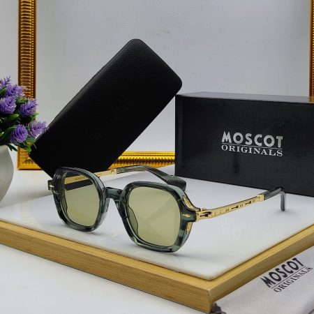 MOSCOT