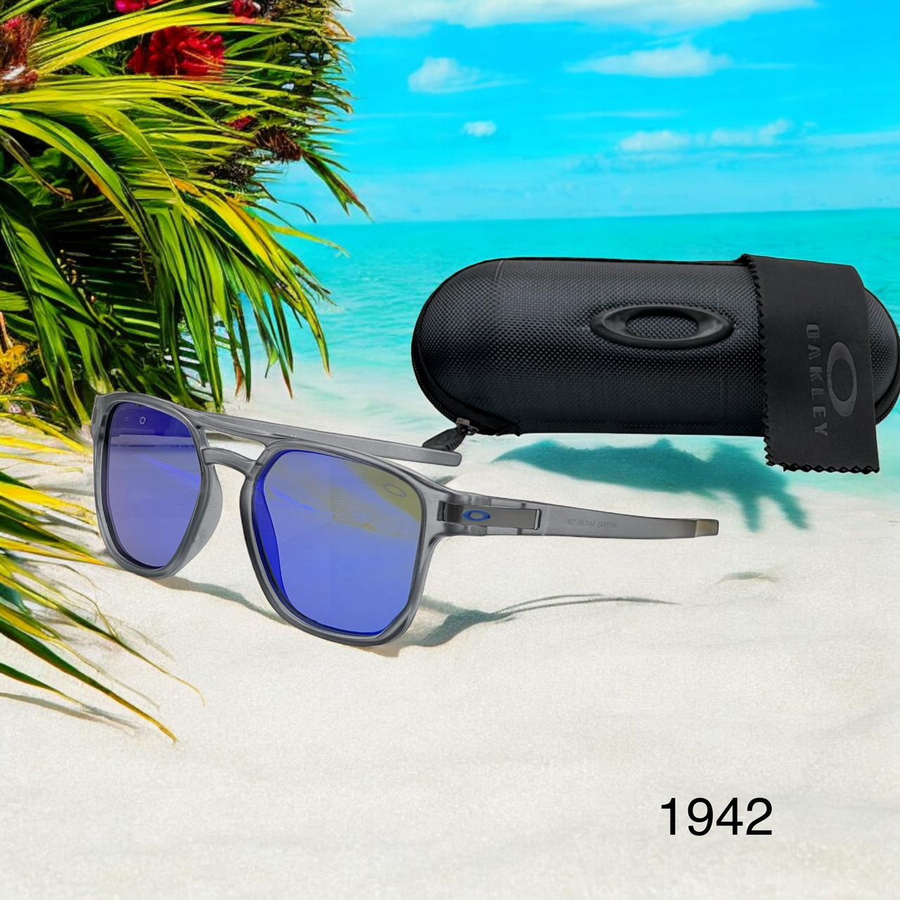 OAKLEYY 