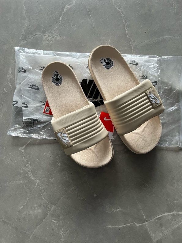 NIKE MEN'S OFFCOURT ADJUST SLIDES - Image 4