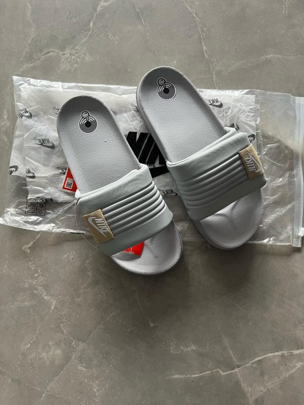NIKE MEN'S OFFCOURT ADJUST SLIDES - Image 2