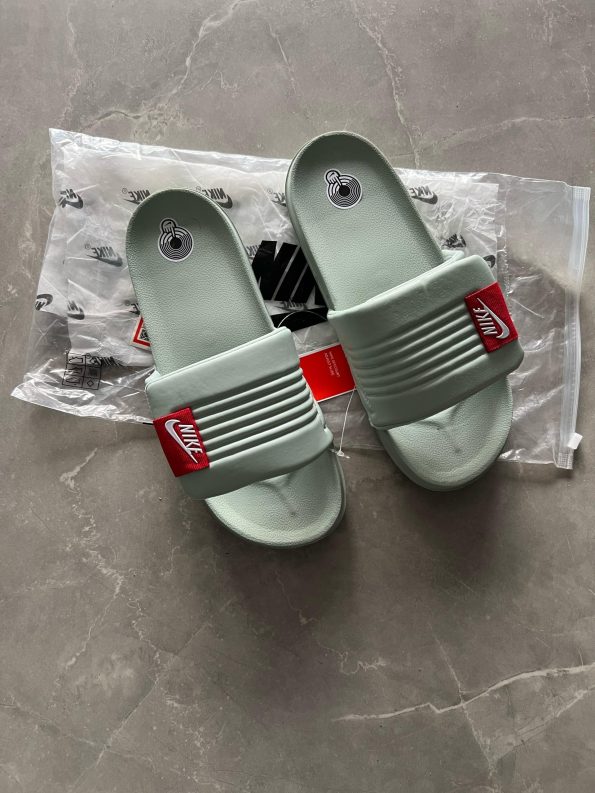 NIKE MEN'S OFFCOURT ADJUST SLIDES - Image 3