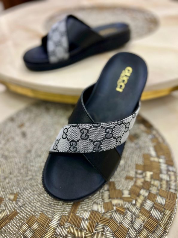 GUCCI COMFORT SOLE SLIDES - Image 7