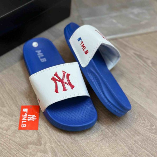 MLB NEW YORK YANKEES PREMIUM FLIP-FLOPS - Image 4