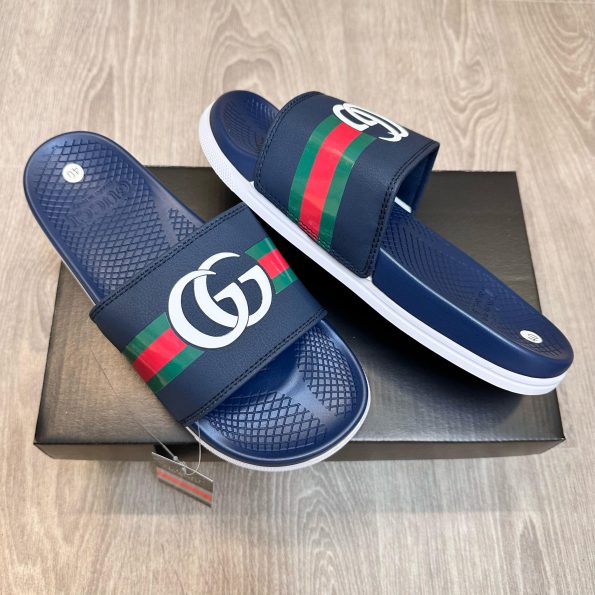 GUCCI GG SOFT COMFORT PREMIUM FLIP-FLOPS - Image 2