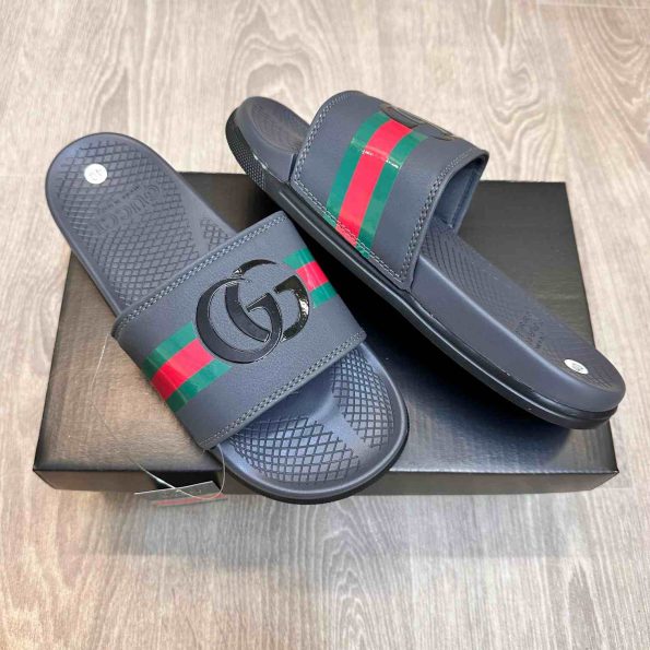 GUCCI GG SOFT COMFORT PREMIUM FLIP-FLOPS - Image 3