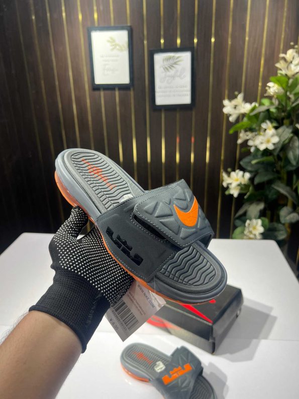 NIKE AIR LEBRON FLIP-FLOPS - Image 14