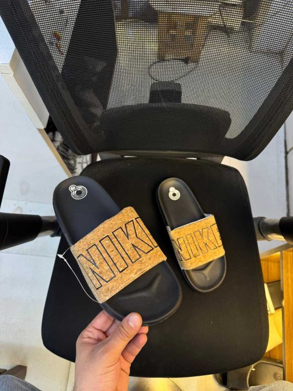 NIKE OFFCOURT SLIDES - Image 4