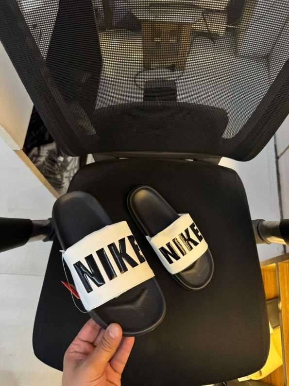 NIKE OFFCOURT SLIDES - Image 9