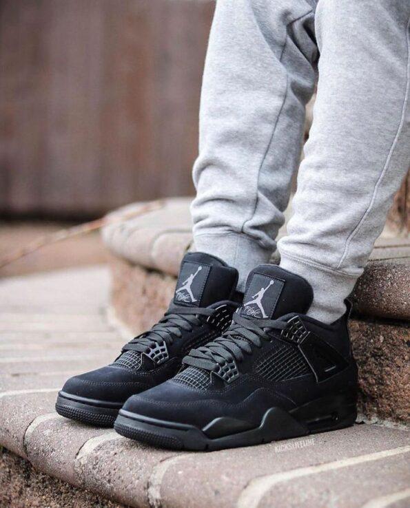 AIR JORDAN RETRO 4 BLACK CAT SEMI UA - Image 3