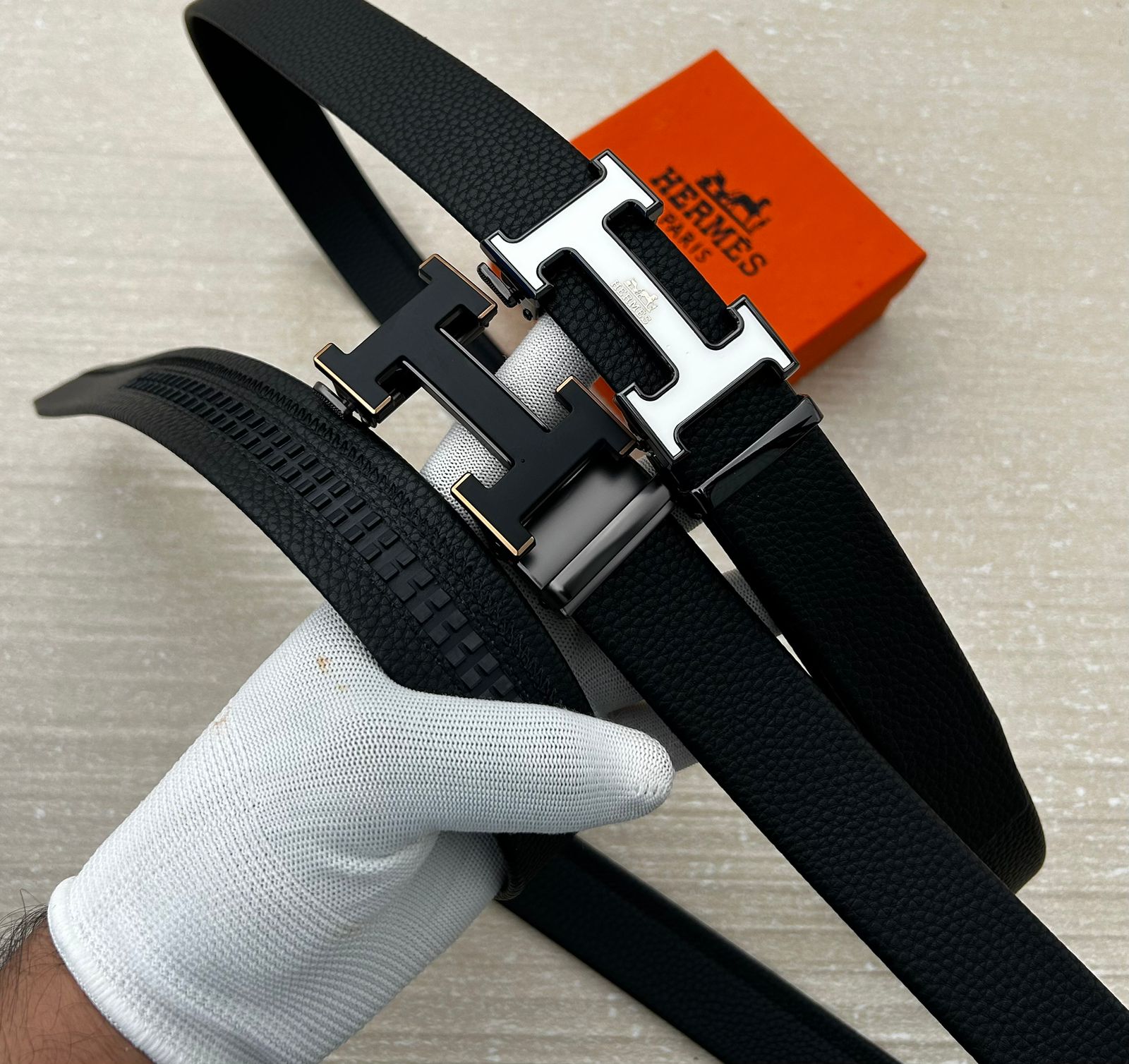 HERMES PREMIUM BELT 7a Quality Replicas are the first copy products such as copycats shoes, watches, clothing, bags, and electronics. HERMES PREMIUM BELT - Image 5