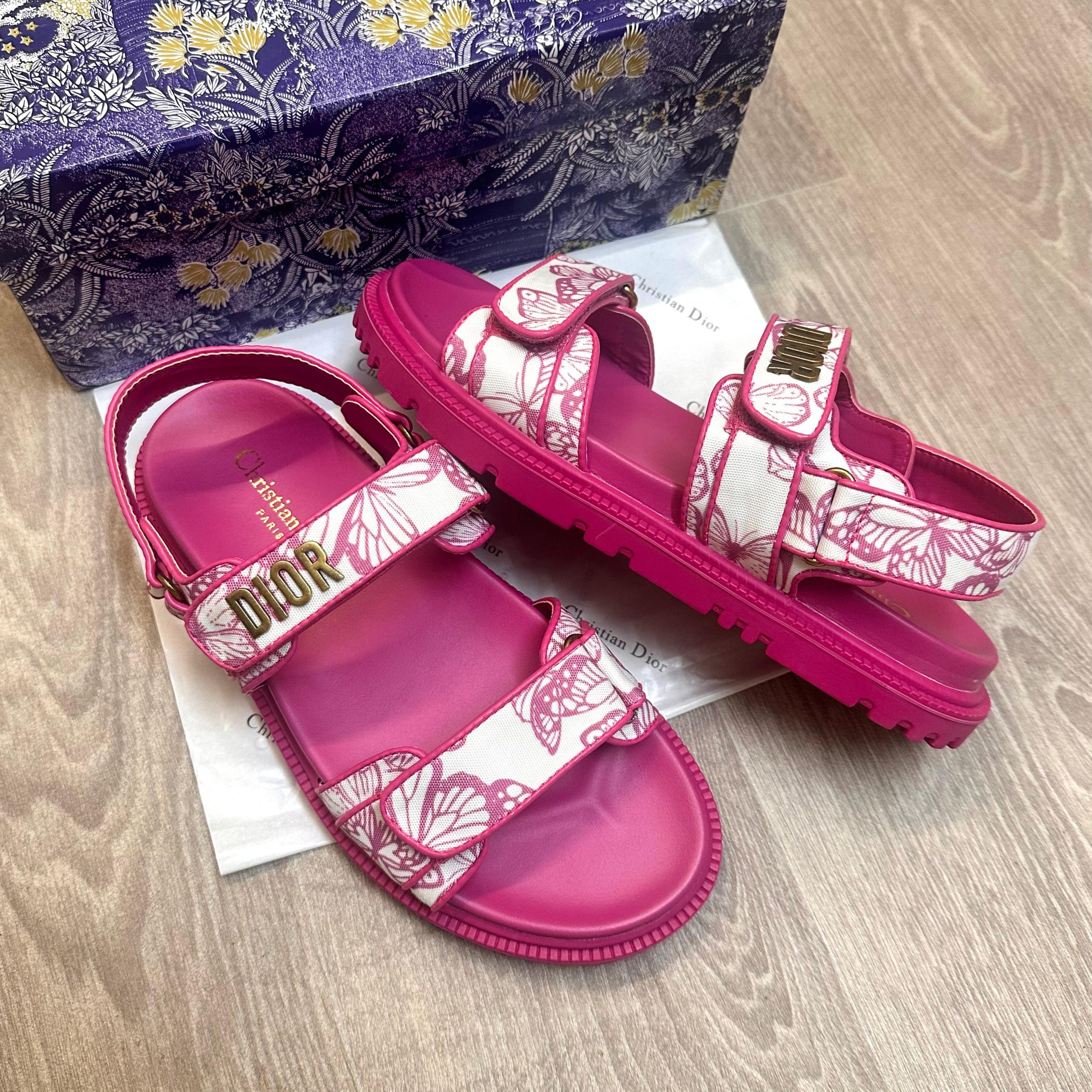 Dior Act Women Butterfly Allover Motif Pink Sandals 7a Quality Replicas are the first copy products such as copycats shoes, watches, clothing, bags, and electronics. Dior Act Women Butterfly Allover Motif Pink Sandals - Image 6