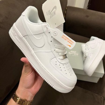 NIKE AIRFORCE 1 LOW TRIPLE WHITE