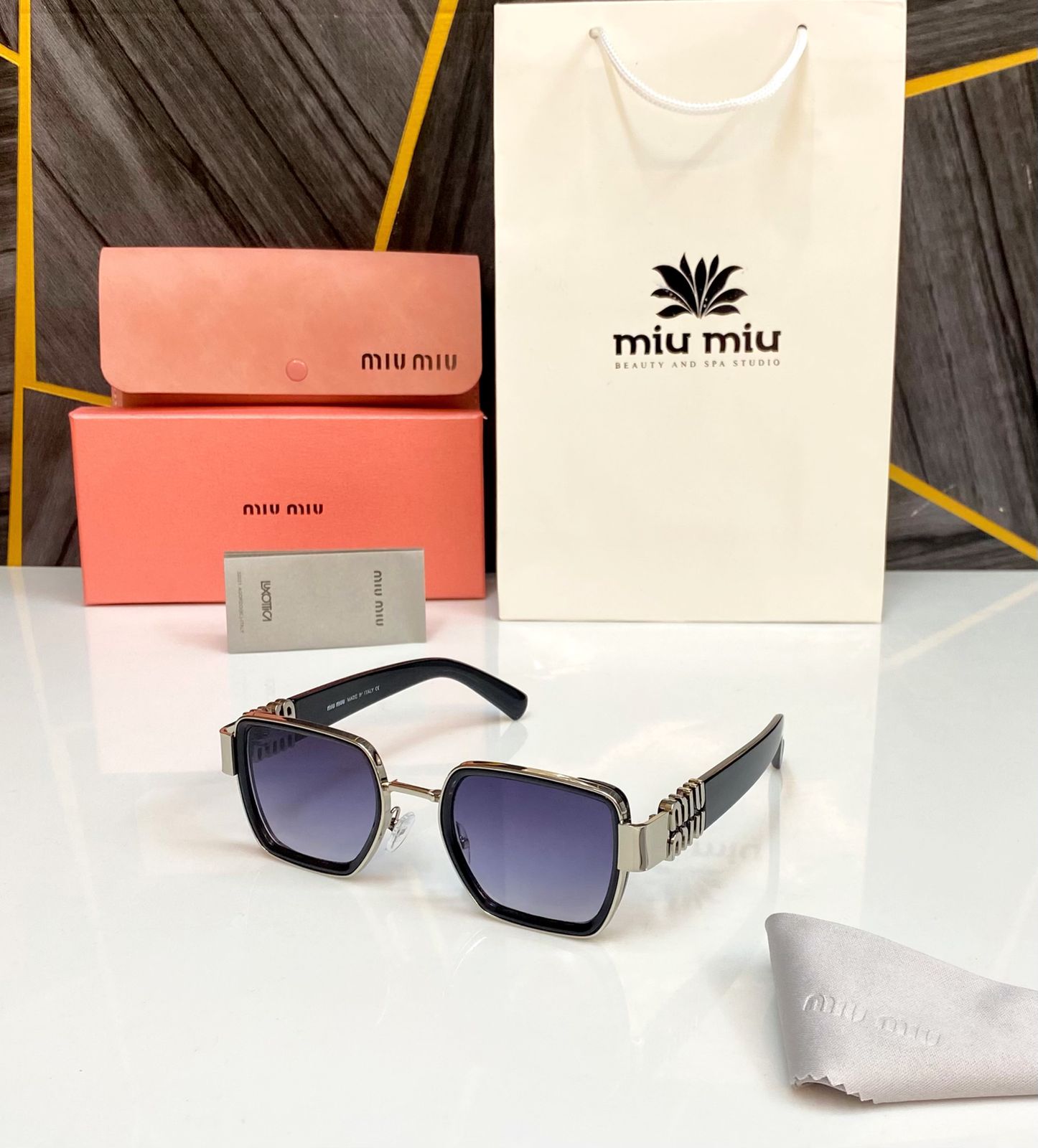 MIU MIU 7a Quality Replicas are the first copy products such as copycats shoes, watches, clothing, bags, and electronics. MIU MIU - Image 4