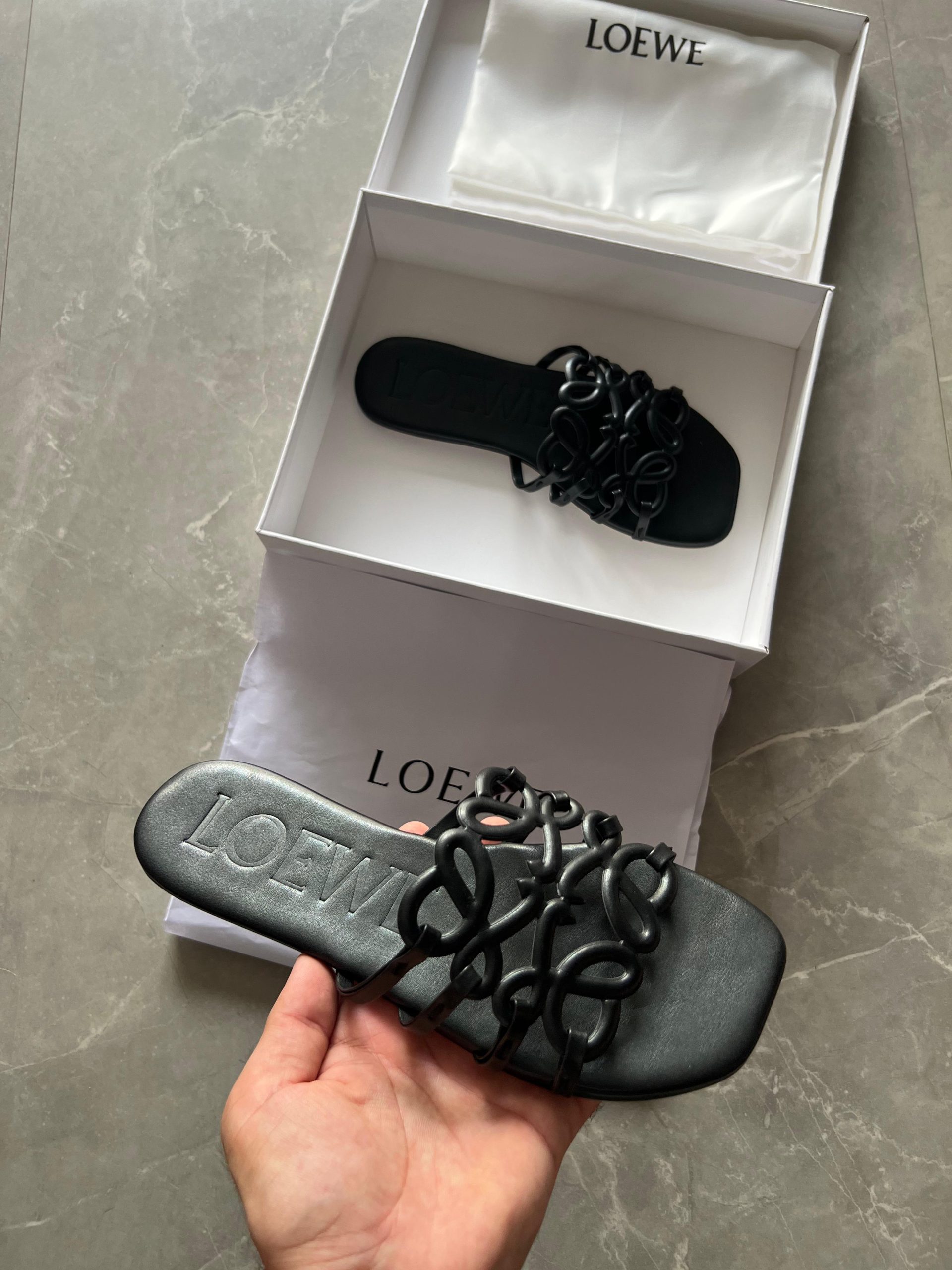 Loewe premium quality with BRAND BOX nd all 7a Quality Replicas are the first copy products such as copycats shoes, watches, clothing, bags, and electronics. Loewe premium quality with BRAND BOX nd all - Image 3