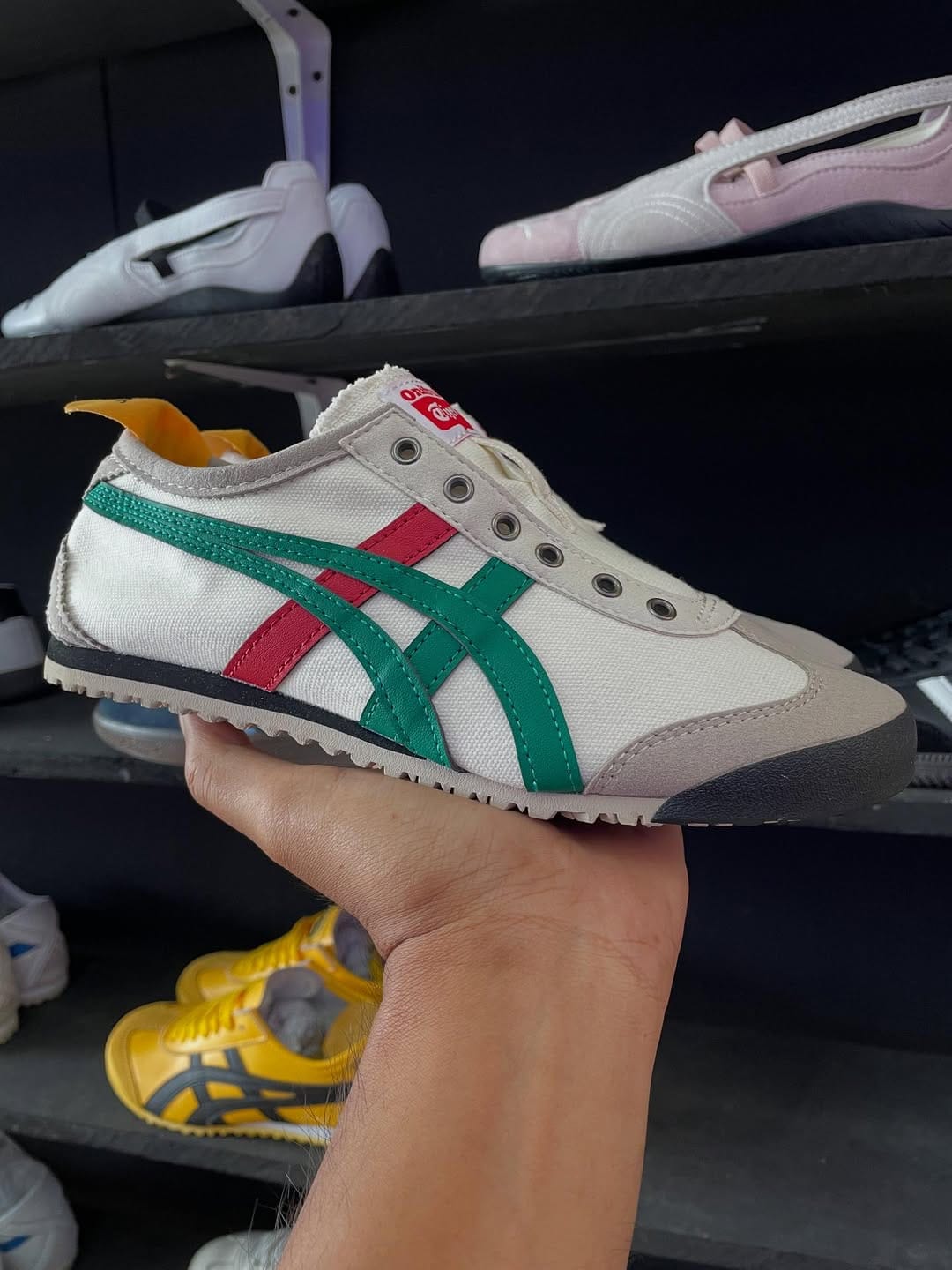 Tiger Mexico 66 "Birch Green Red Yellow 7a Quality Replicas are the first copy products such as copycats shoes, watches, clothing, bags, and electronics. Tiger Mexico 66 "Birch Green Red Yellow - Image 7