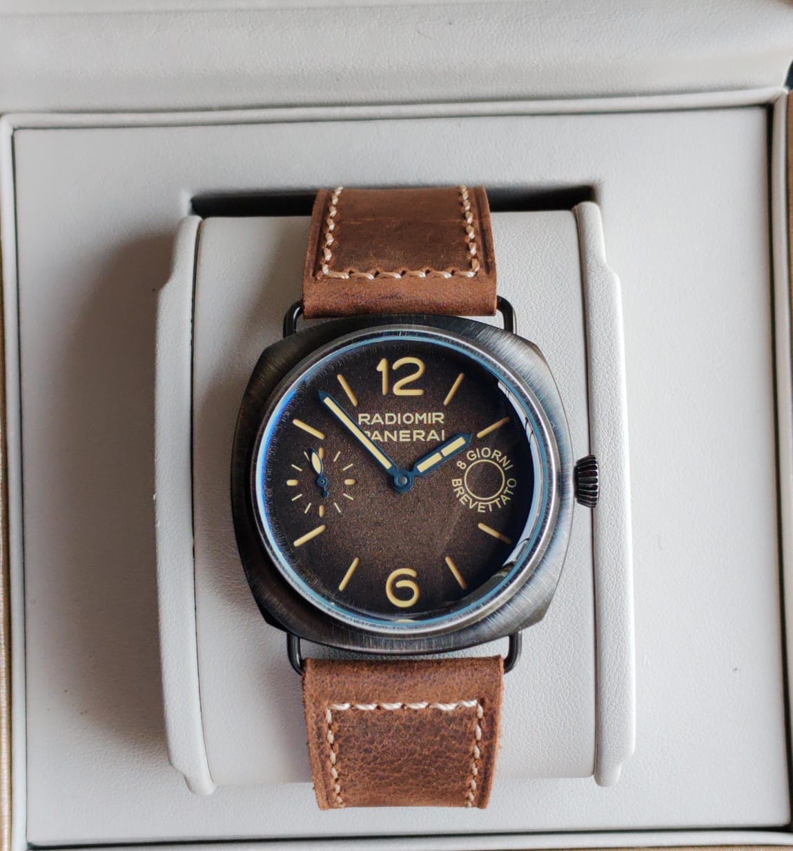 Panerai Radiomir Otto Giorni Brunito Ref.PAM01347 For Him 7a Quality Replicas are the first copy products such as copycats shoes, watches, clothing, bags, and electronics. Panerai Radiomir Otto Giorni Brunito Ref.PAM01347 For Him - Image 3
