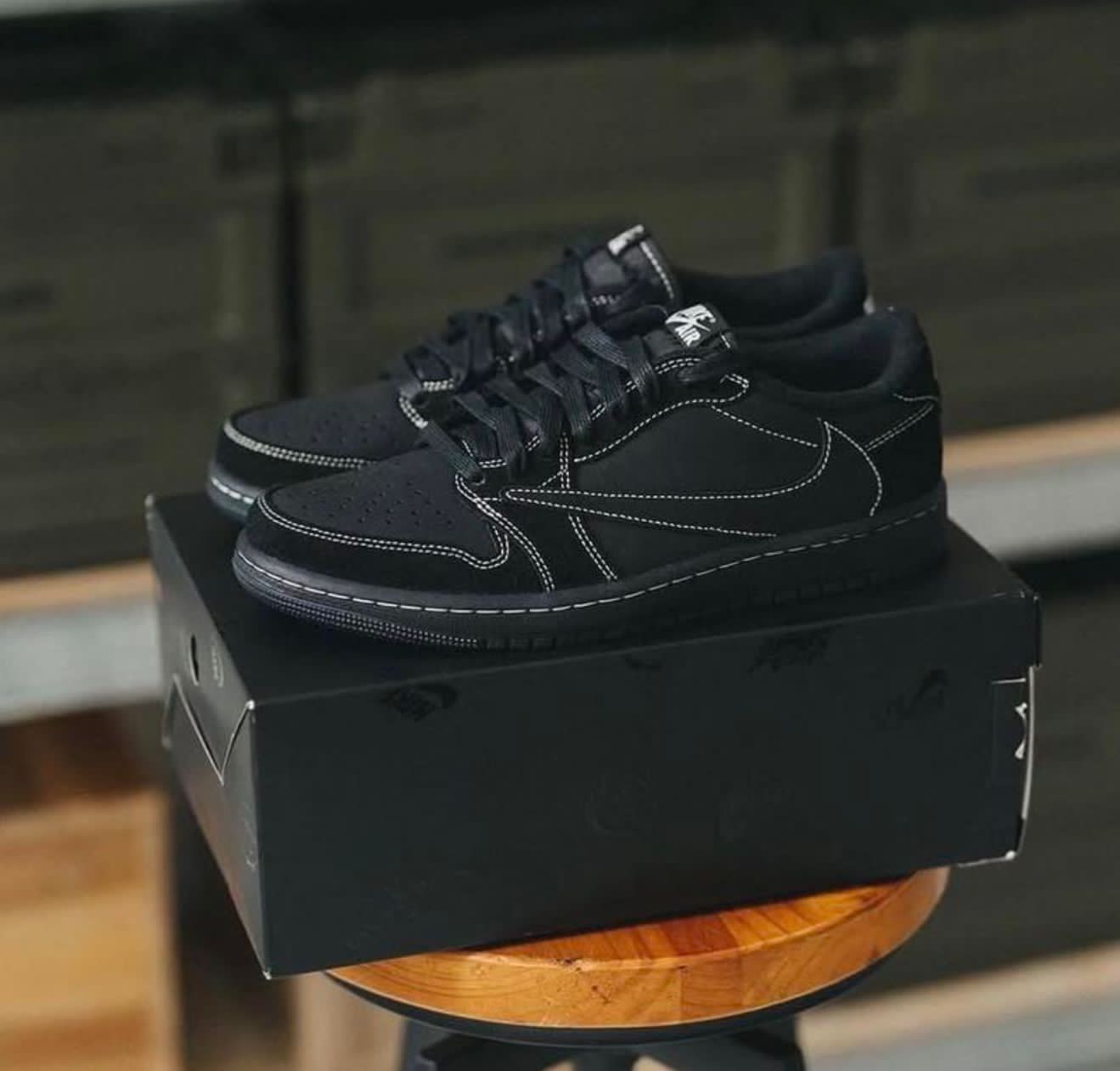 Semi UA Travis Scott X Air Jordan 1 Low OG Black Phantom With Full Kit 7a Quality Replicas are the first copy products such as copycats shoes, watches, clothing, bags, and electronics. Semi UA Travis Scott X Air Jordan 1 Low OG Black Phantom With Full Kit - Image 3