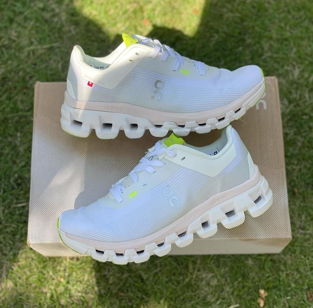 On Cloudflow 4 White Sand 7a Quality Replicas are the first copy products such as copycats shoes, watches, clothing, bags, and electronics. On Cloudflow 4  White Sand - Image 5