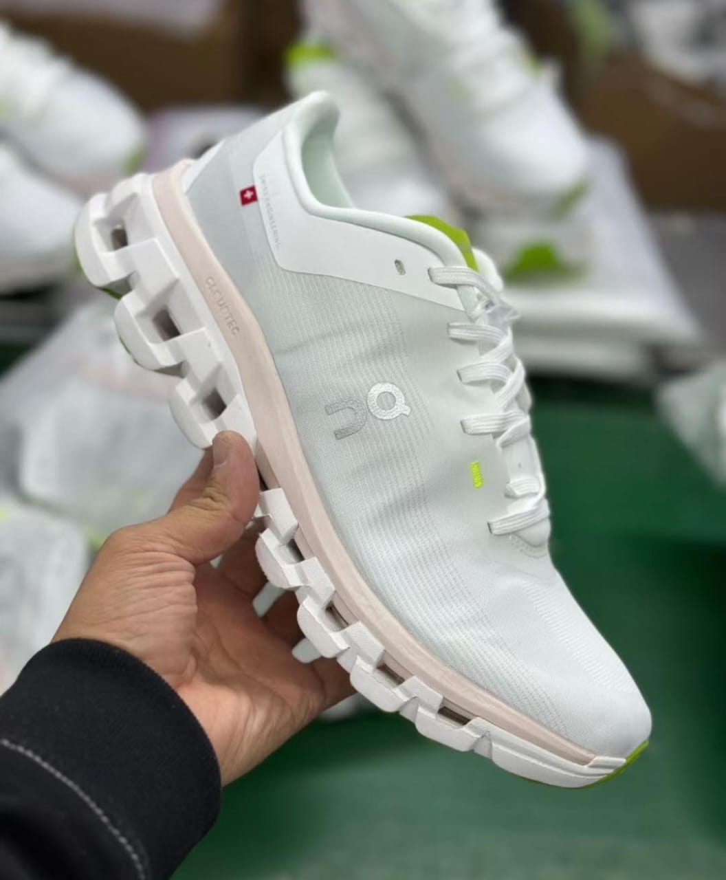 On Cloudflow 4 White Sand 7a Quality Replicas are the first copy products such as copycats shoes, watches, clothing, bags, and electronics. On Cloudflow 4  White Sand - Image 3