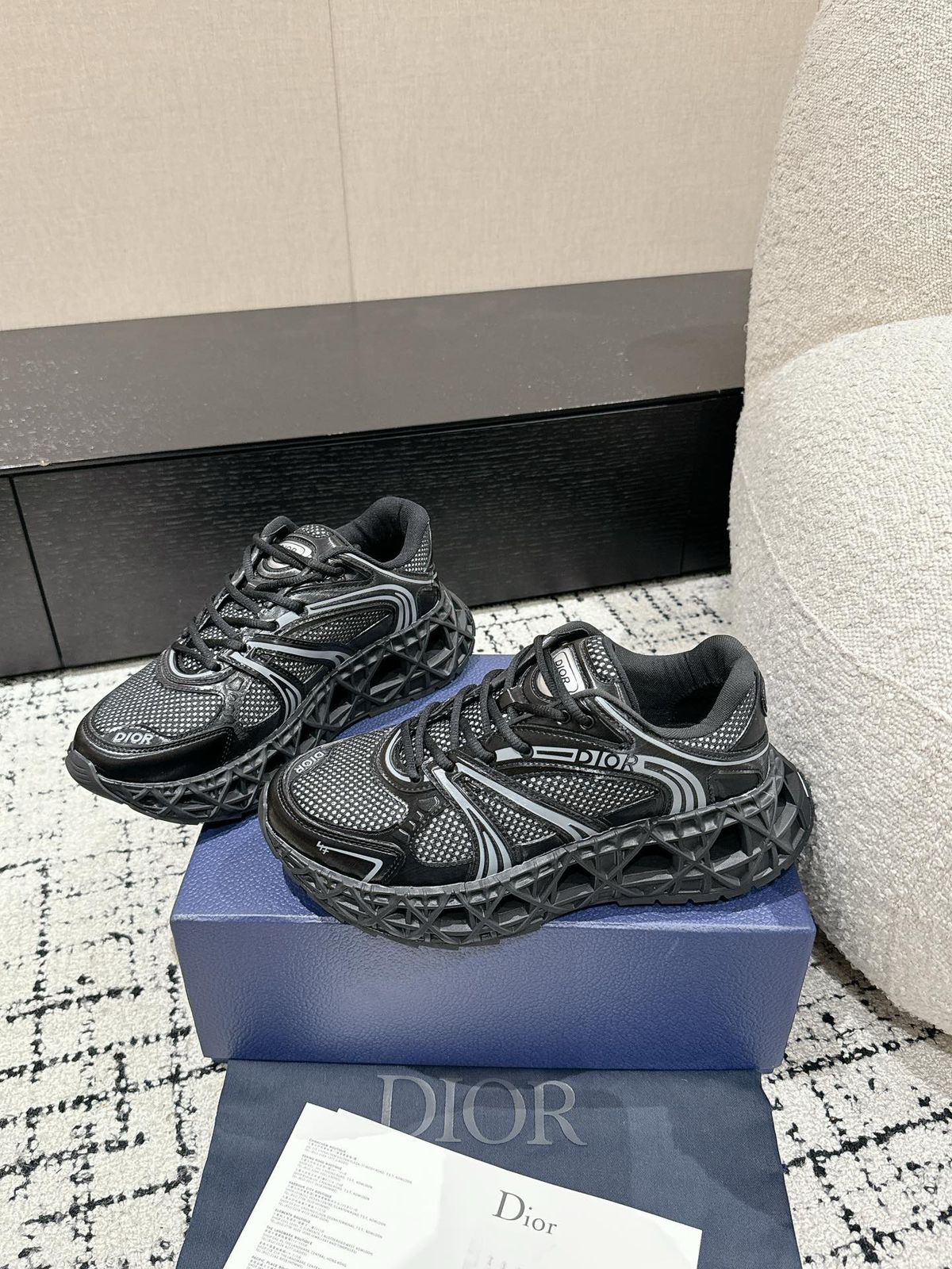 Dior b 35 nxxt black sneaker 7a Quality Replicas are the first copy products such as copycats shoes, watches, clothing, bags, and electronics. Dior b 35 nxxt black sneaker - Image 5