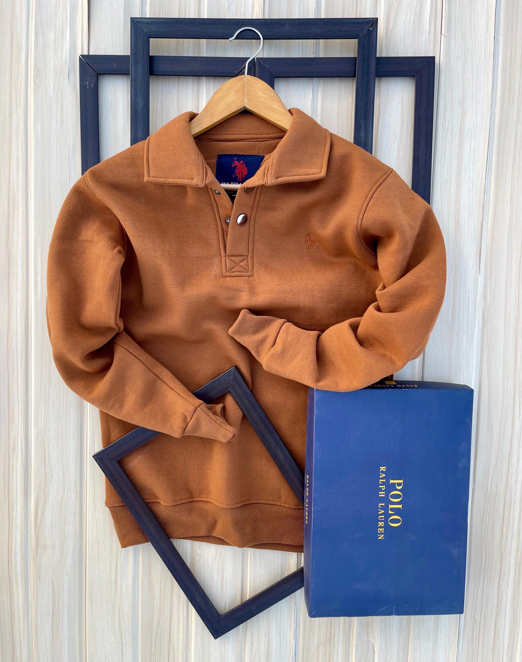 POLO Original Showroom sweatshirt 3thread 400+gsm 7a Quality Replicas are the first copy products such as copycats shoes, watches, clothing, bags, and electronics. POLO  Original Showroom sweatshirt 3thread 400+gsm - Image 2