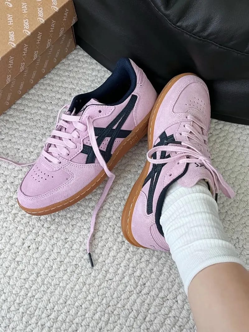 Skyhand OG Shoes Pale Pink 7a Quality Replicas are the first copy products such as copycats shoes, watches, clothing, bags, and electronics. Skyhand OG Shoes Pale Pink