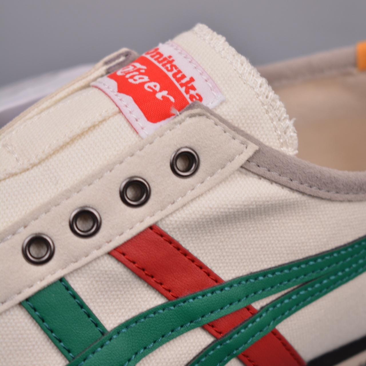 Tiger Mexico 66 "Birch Green Red Yellow 7a Quality Replicas are the first copy products such as copycats shoes, watches, clothing, bags, and electronics. Tiger Mexico 66 "Birch Green Red Yellow - Image 4