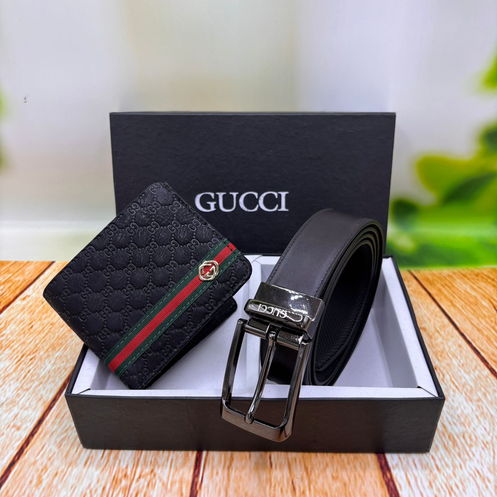 GUCCI Belt + Wallet Reversible Belt 7a Quality Replicas are the first copy products such as copycats shoes, watches, clothing, bags, and electronics. GUCCI Belt + Wallet Reversible Belt - Image 5