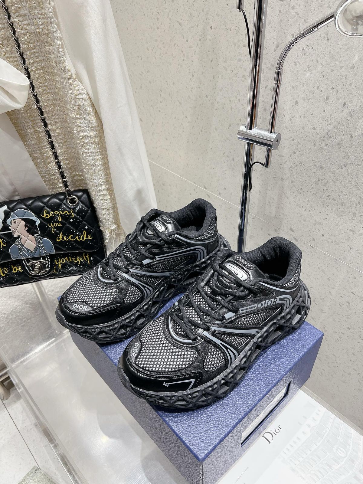 Dior b 35 nxxt black sneaker 7a Quality Replicas are the first copy products such as copycats shoes, watches, clothing, bags, and electronics. Dior b 35 nxxt black sneaker - Image 3