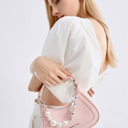 Home 7a Quality Replicas are the first copy products such as copycats shoes, watches, clothing, bags, and electronics. CHARLES KEITH HEART CHAIN BAG PREMIUM WITH GIFT BOX