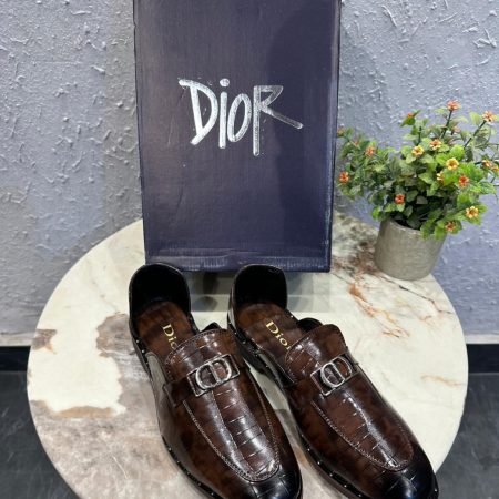 Home 7a Quality Replicas are the first copy products such as copycats shoes, watches, clothing, bags, and electronics. DIOR OG LEATHER LOAFER