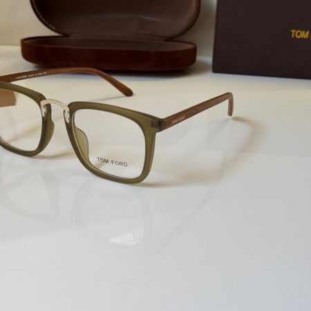 Home 7a Quality Replicas are the first copy products such as copycats shoes, watches, clothing, bags, and electronics. *Tomford 5184 Gun Green Wooden stick*🥳🥳🔥